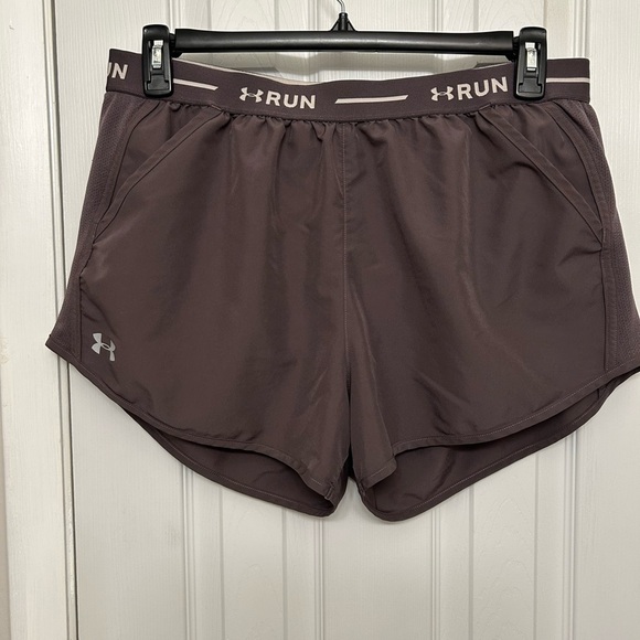 Under Armour Women’s RUN Shorts Mauve Purple Size XL - Picture 3 of 10